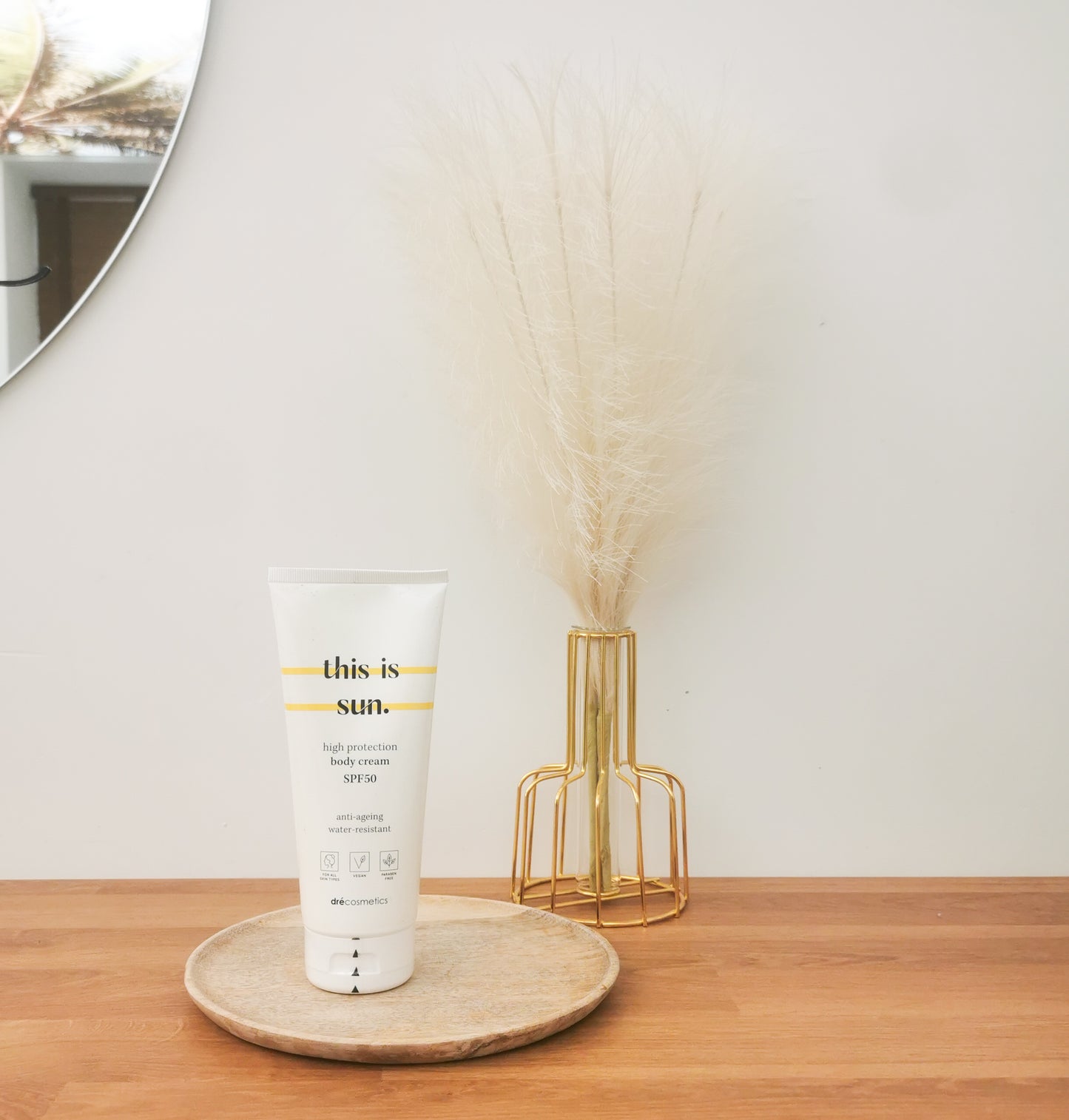 BODY SUNSCREEN: This is Sun high protection body cream Spf50